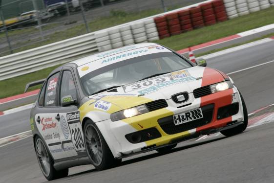 VLN060520_587